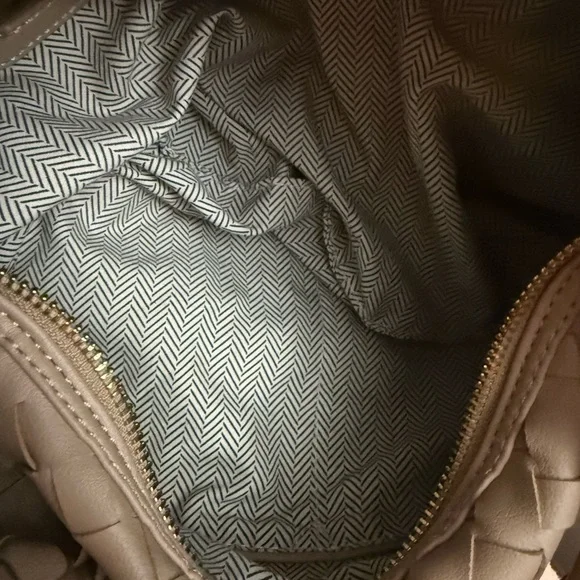 Urban Expressions The Vanessa Woven Knotted Hobo Bag - Picture 5 of 5